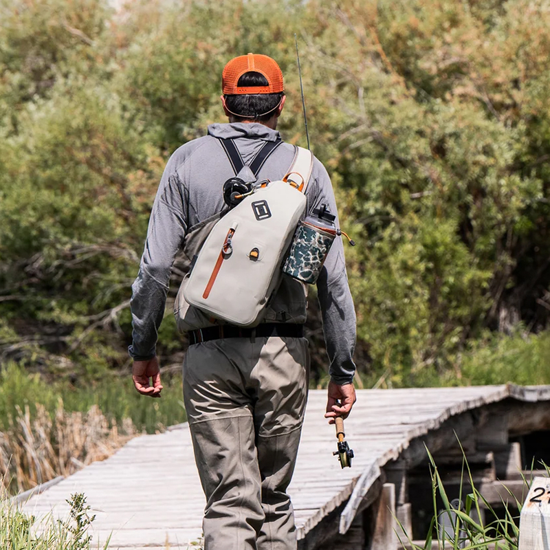 Fishing shoulder bag